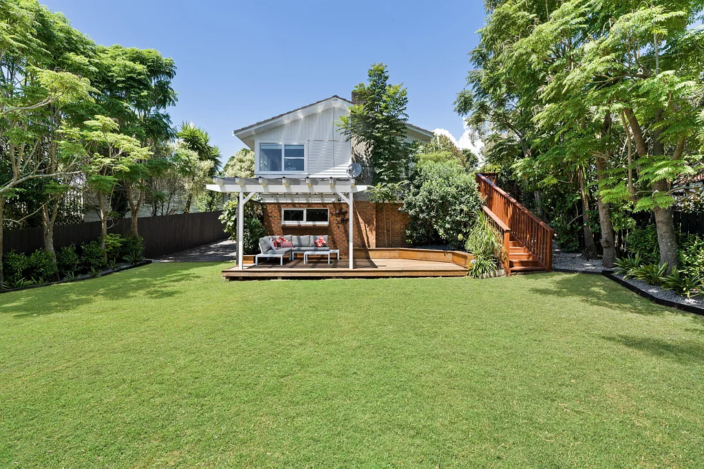 11 Powrie Street, Glenfield, North Shore City, Auckland