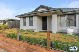 12 Greenslade Crescent, Ellenbrook