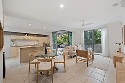 3/2304-2306 Gold Coast Highway, Mermaid Beach