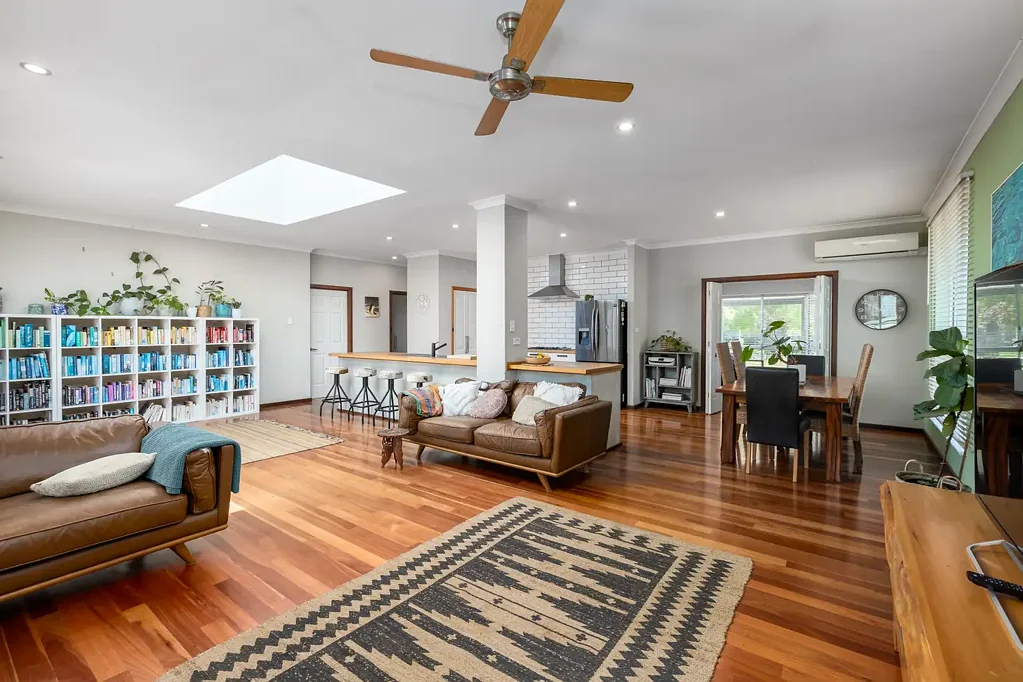 6 Diedre Street, Broadwater, WA 6280