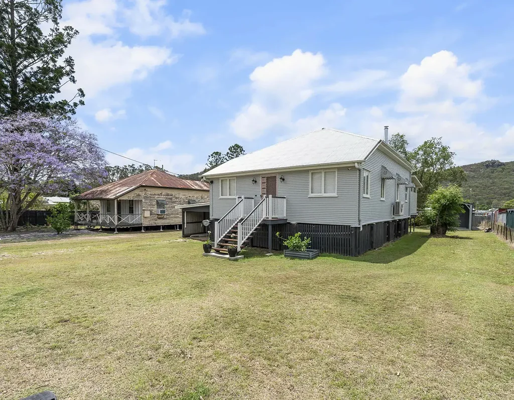 10 Richard Street, Esk, QLD 4312