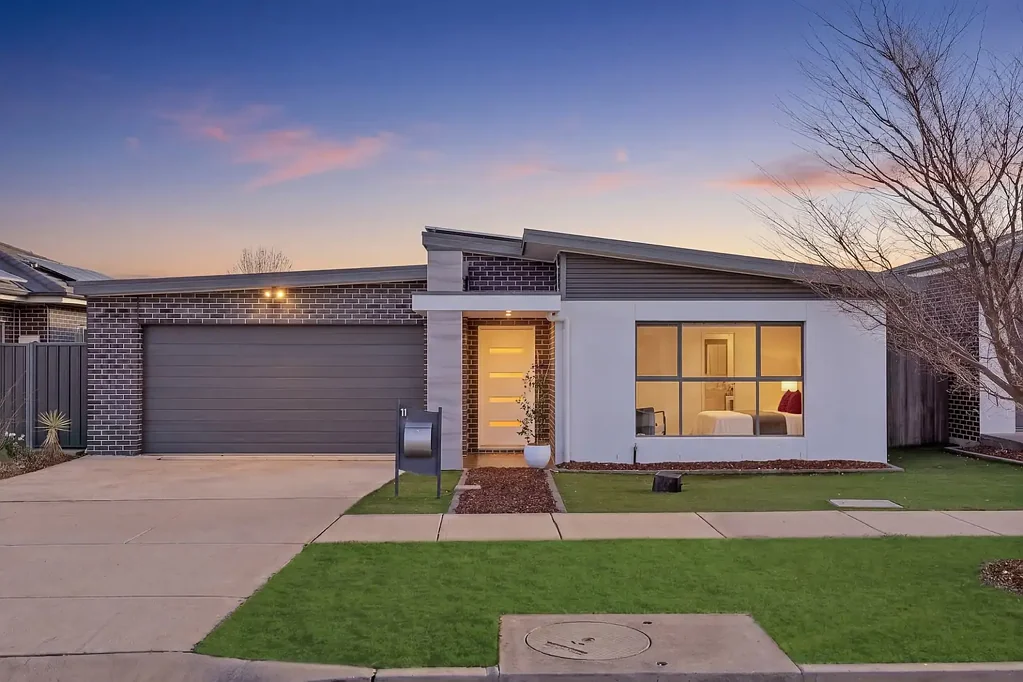Moncrieff 4બેડરૂમ Contemporary and single level, family home ready to move in