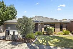48 Yammerbook Way, Cranbourne East