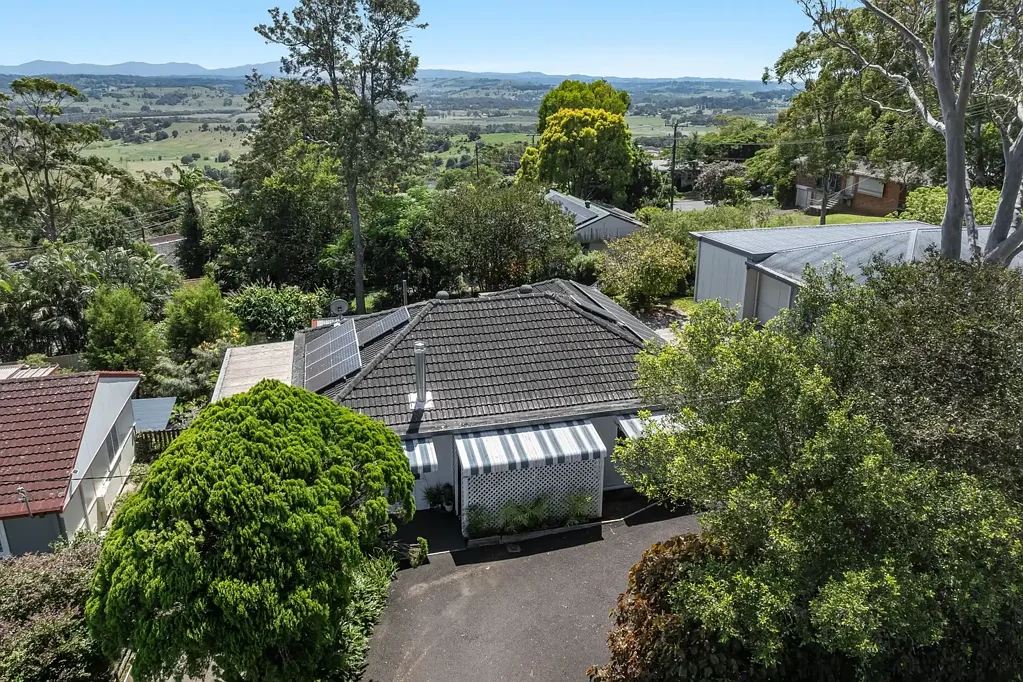 THREE BEDROOM HOME WITH GREAT VIEWS