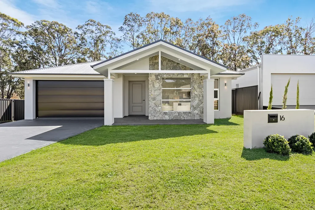 Nulkaba 4房  Brand New - Master-Built Designer Home