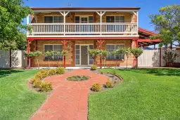 4 St Leonards Court, Glenelg North