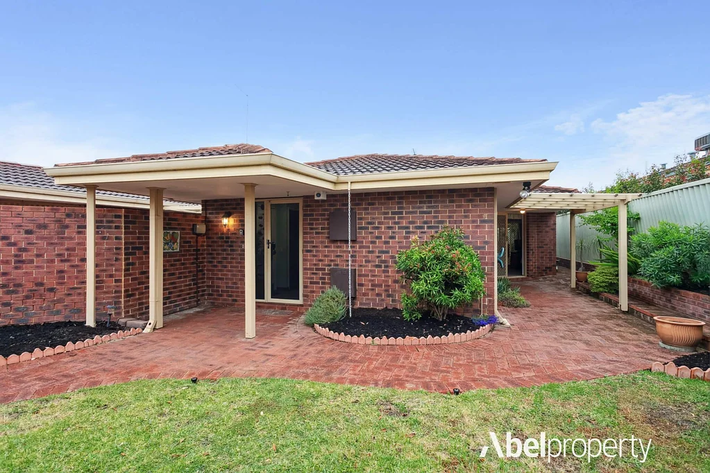 2/11 Murray Road, Palmyra, WA 6157