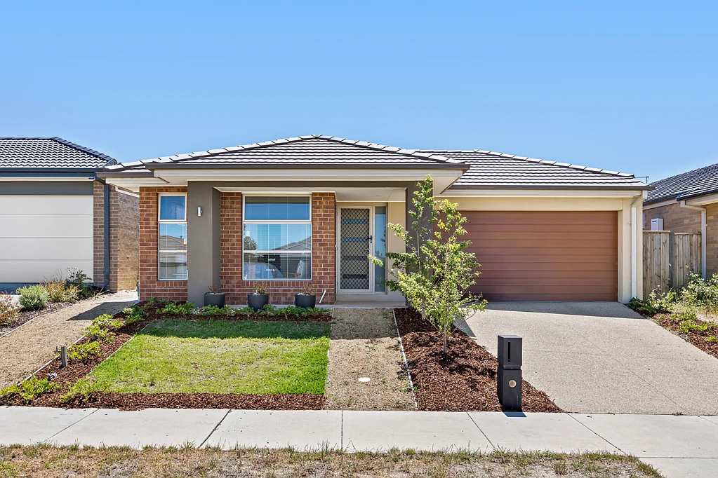 64 Sundance Boulevard, Winter Valley, VIC 3358