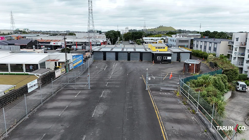 Onehunga Large Onehunga Yard + Warehouse