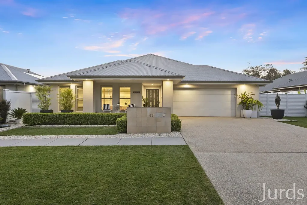 North Rothbury 4બેડરૂમ Resort-Style Living with a Beautiful Bushland Outlook