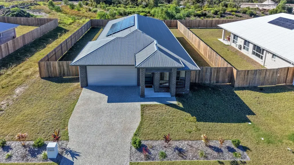 51 North Lakes Circuit, Burrum Heads, QLD 4659
