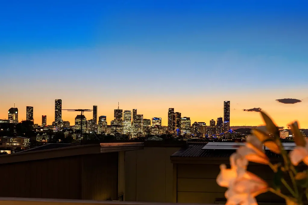 Morningside 3 Bedroom House-Sized Modern Morningside Living + Stunning Rooftop City Views