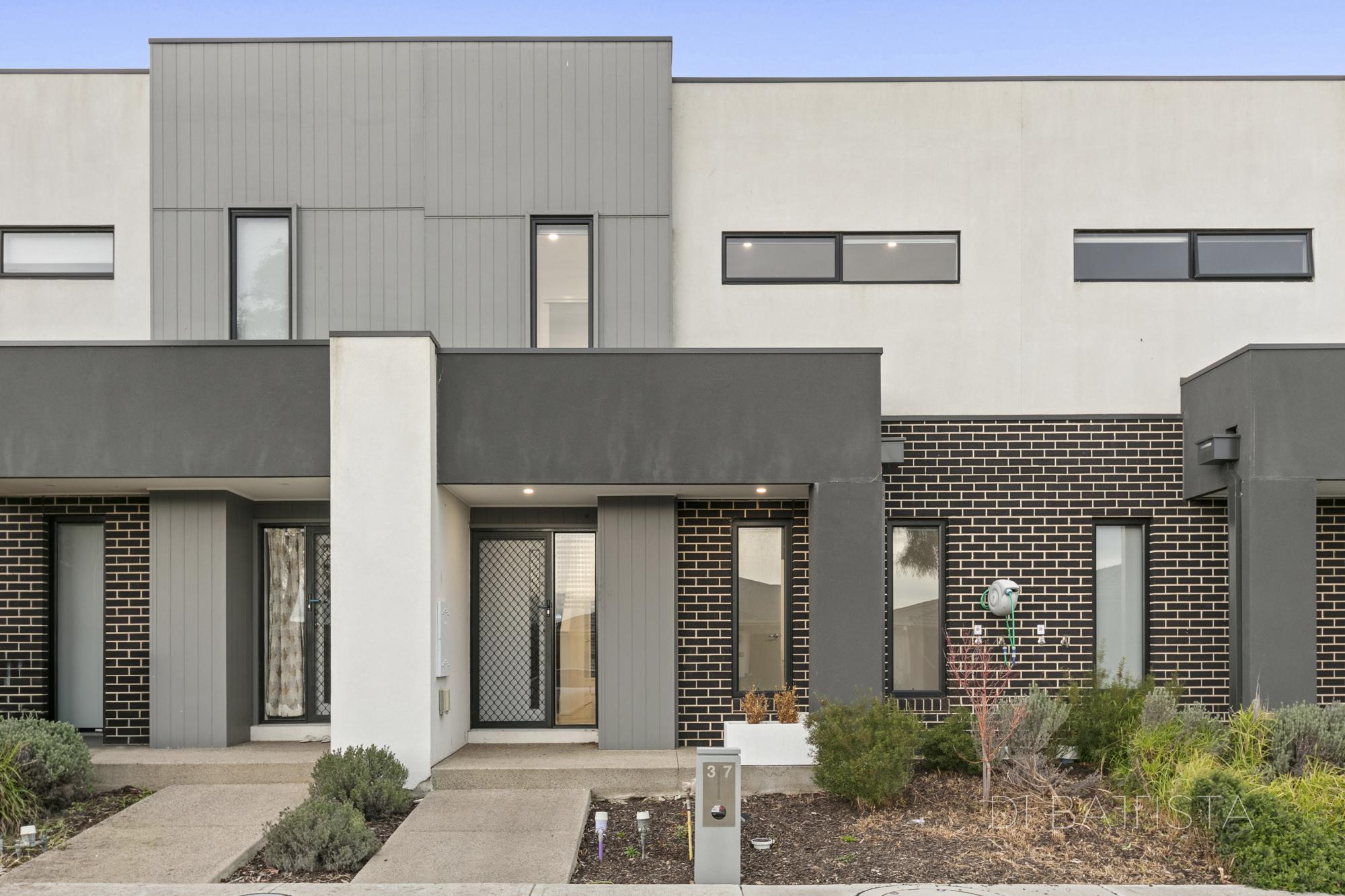 37 FOUNDRY CCT, BEVERIDGE VIC 3753, 0 Schlafzimmer, 0 Badezimmer, Townhouse