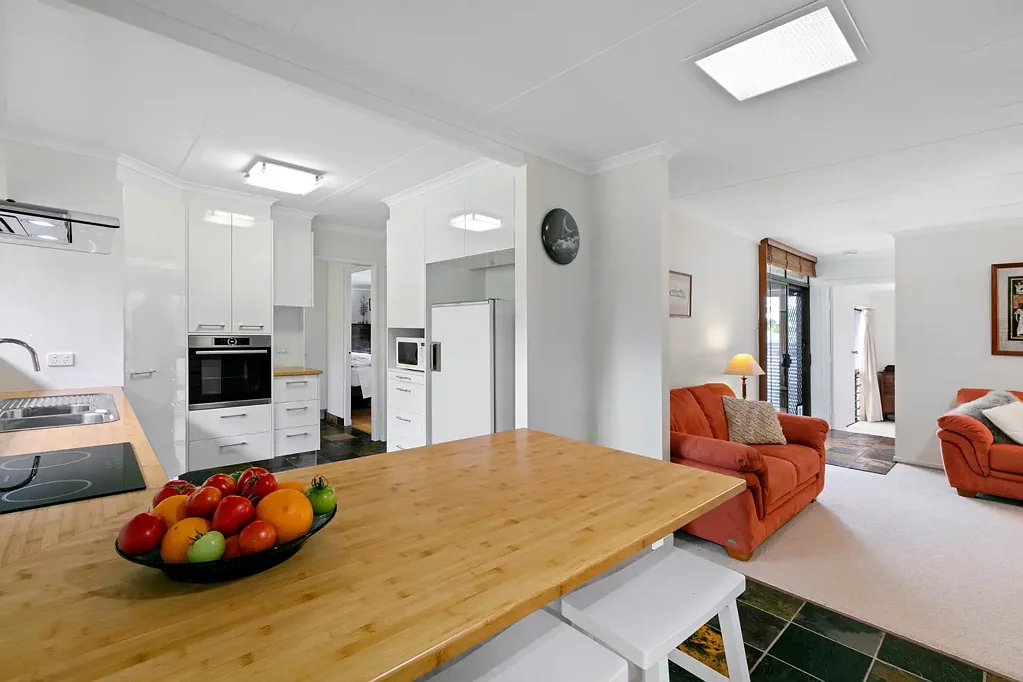 8 Lorinya Court, Battery Hill, QLD 4551