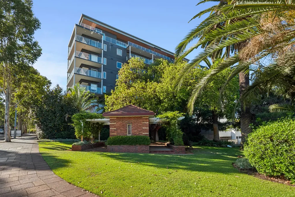West Perth 1Moenga Modern Comfort in a Highly Connected Location