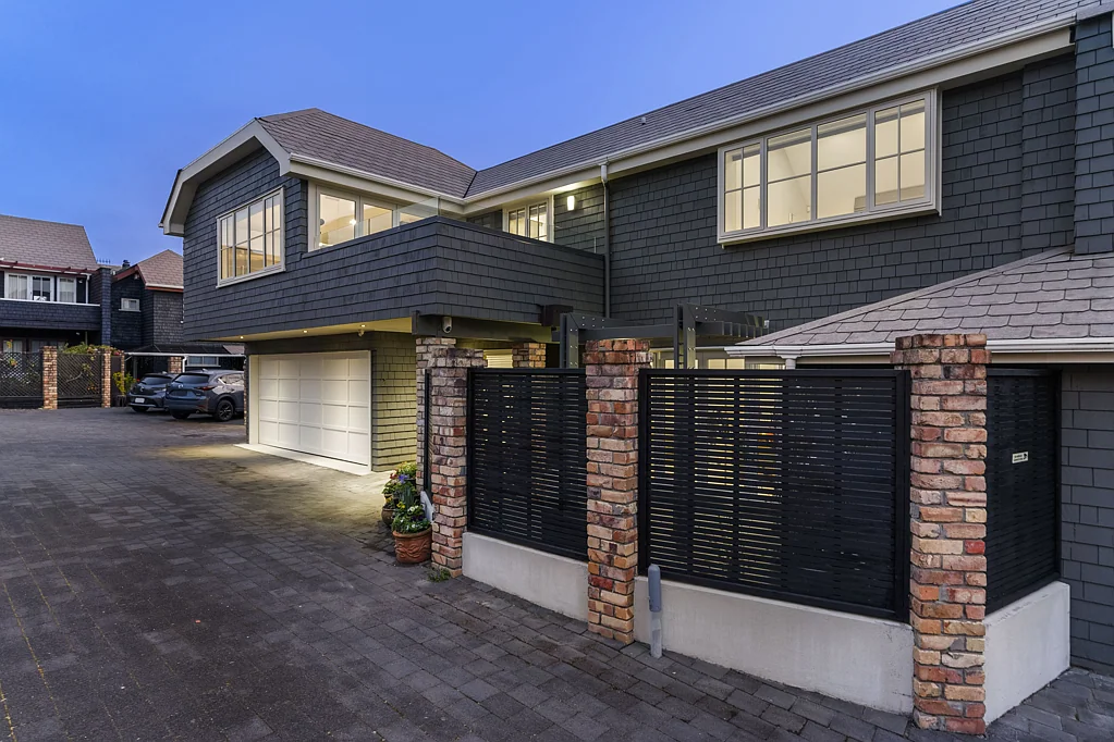 Mission Bay 4غرفة نوم Sea Views, All Day Sunshine, Walk to the Beach