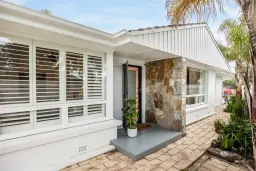 2 Coral Avenue, Semaphore Park