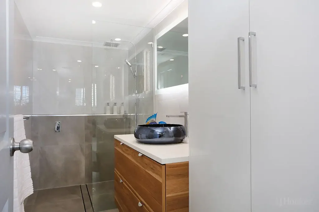 Biggera Waters 2 Bedroom Resort-Style Living in a Beautifully Renovated Coastal Apartment