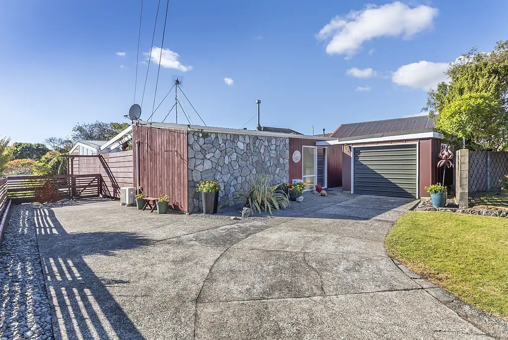 22 Larsen Crescent, Tawa, Wellington