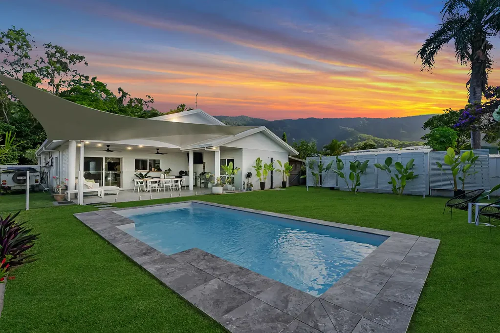 Kewarra Beach 5Moenga Large Backyard with Big Inground Pool | Renovated Family Home Opposite Nature Reserve