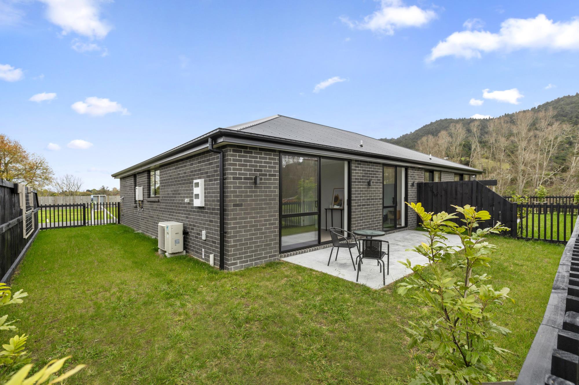 10 Houpara Place, Ngaruawahia, Waikato, 2 कमरे, 1 बाथरूम, House