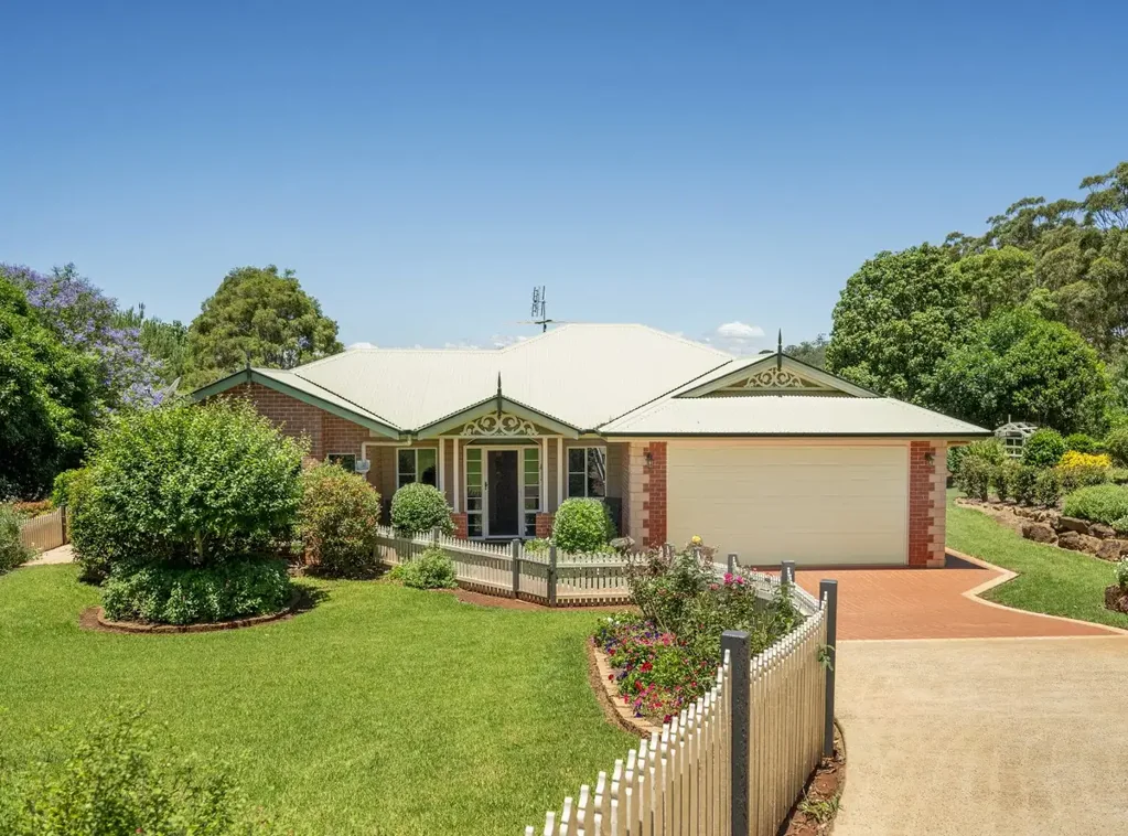Highfields 5ห้องนอน Excellent Family Home on a Large Block.