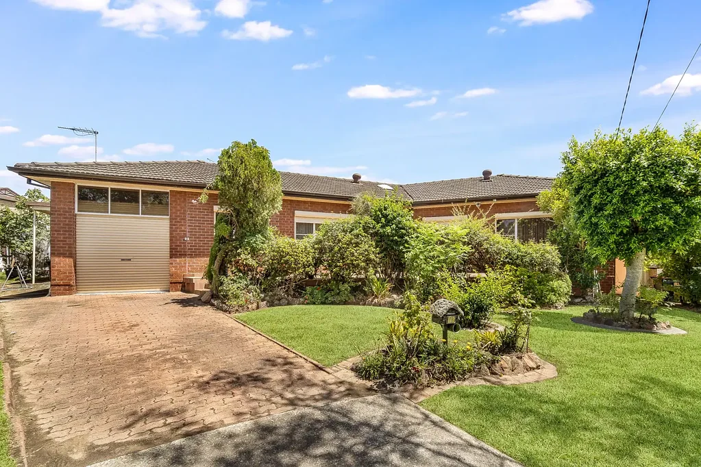 12 Illawong Crescent, Greenacre, NSW 2190