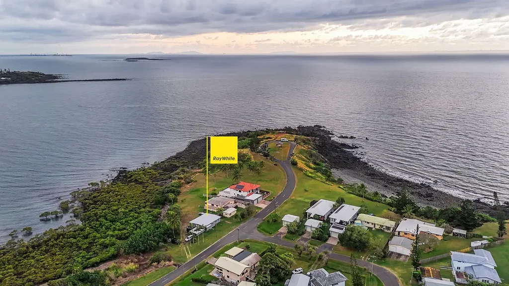 Campwin Beach 4 Bedroom A Coastal Gem with Ocean Views at Campwin Beach