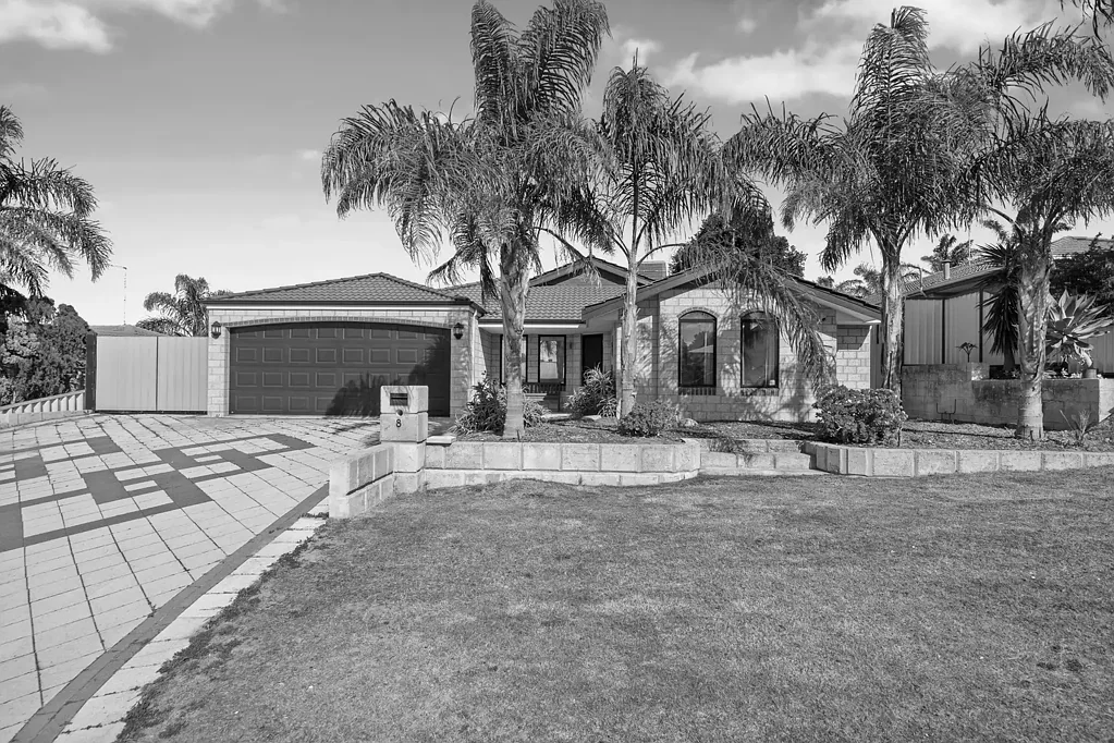 Halls Head 4部屋 Under Offer by HARCOURTS Mandurah - Alison Hobbs