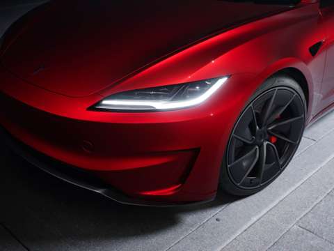 Milford 4Moenga Luxury Milford Home with New Tesla Model 3!