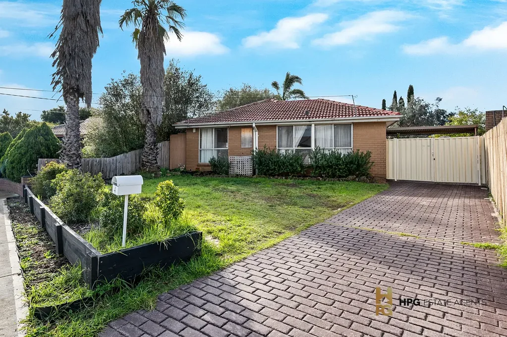 4 Fiona Court, Gladstone Park, VIC 3043