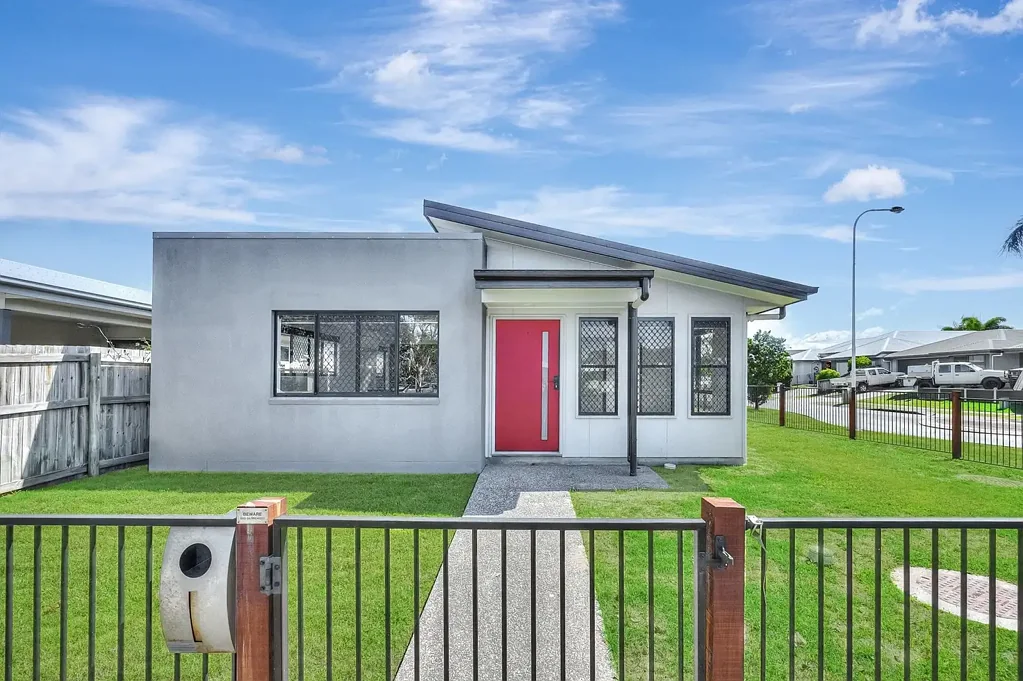 Rural View 4 Bedroom Modern Home Designed for Lifestyle & Community in Plantation Palms!