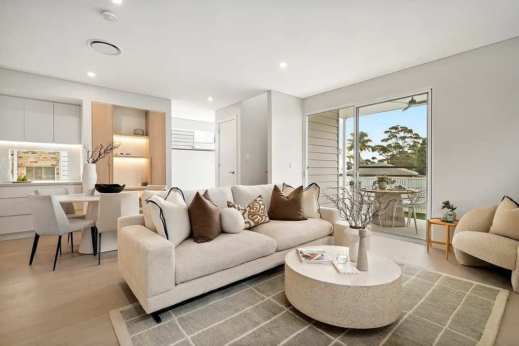 Engadine 4Zimmer Brand New Designer Townhouse with Private Lift in the Heart of Engadine
