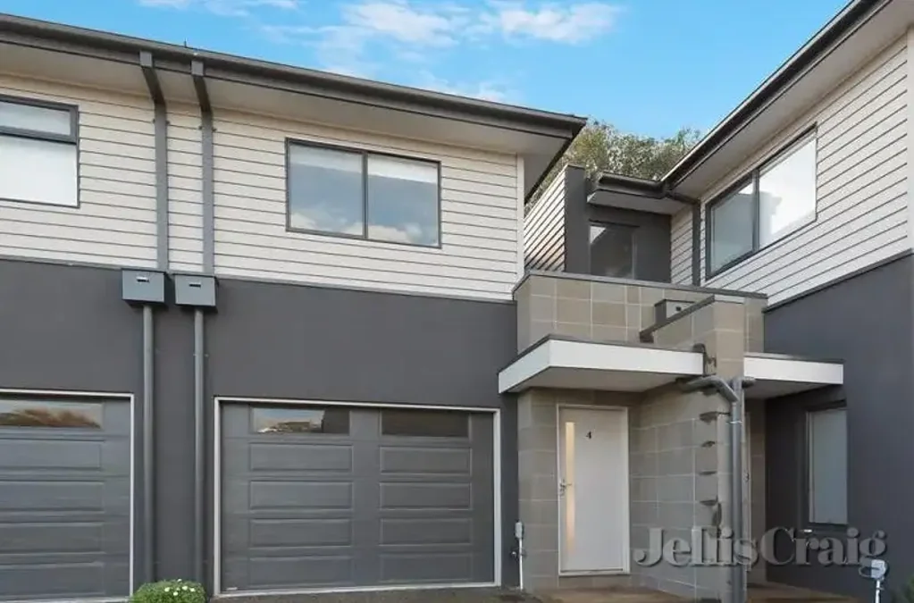 Superbly located and beautifully appointed 2 bed/2 ensuite townhome