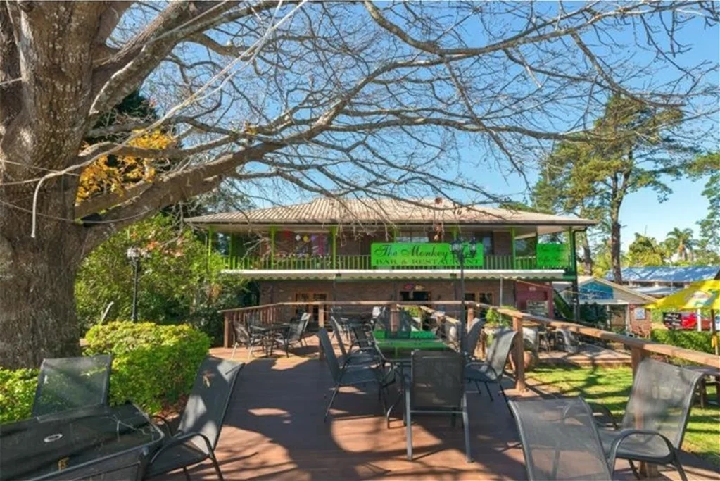Tamborine Mountain 5Kwarto EXCEPTIONAL FREEHOLD BUSINESS WITH MULTIPLE INCOME STREAMS!