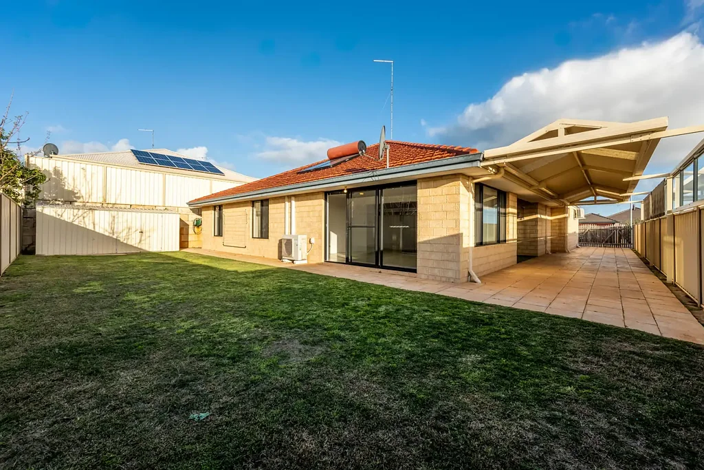 Dawesville 4બેડરૂમ Large Family home with side access in Dawesville