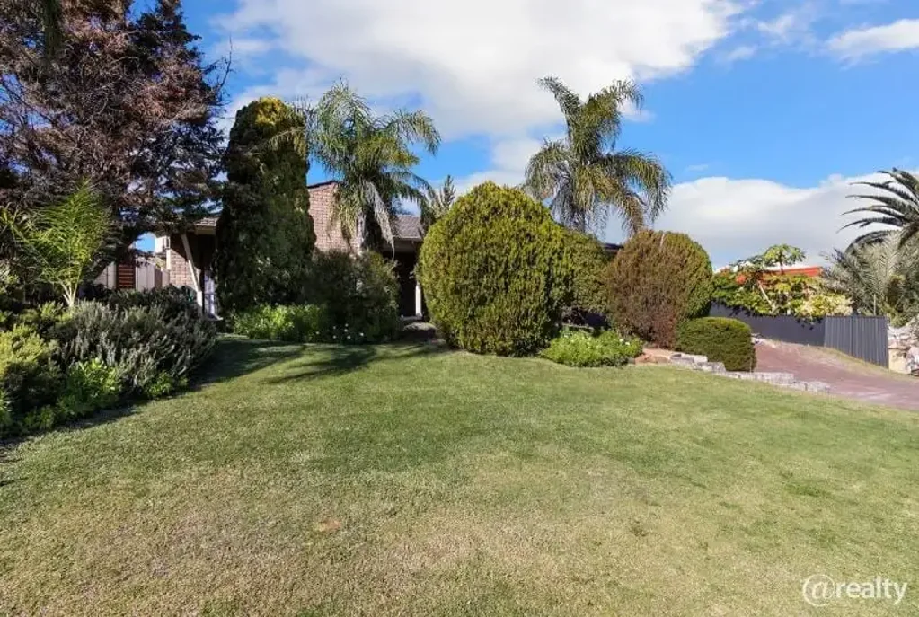 5 Newgate Street, Alexander Heights, WA 6064