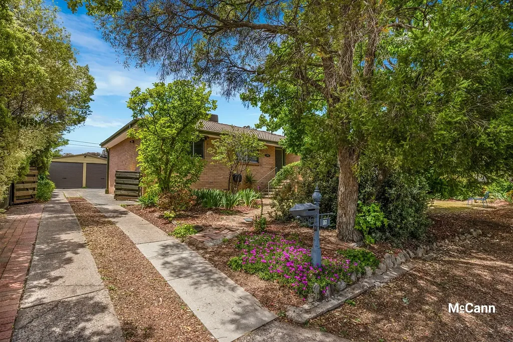 11 Curtain Place, Wanniassa, ACT 2903