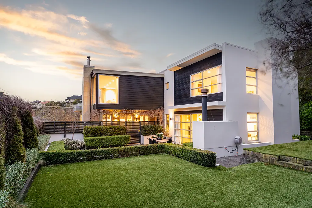 Churton Park 4ਬੈੱਡਰੂਮ MODERNIST LANDMARK