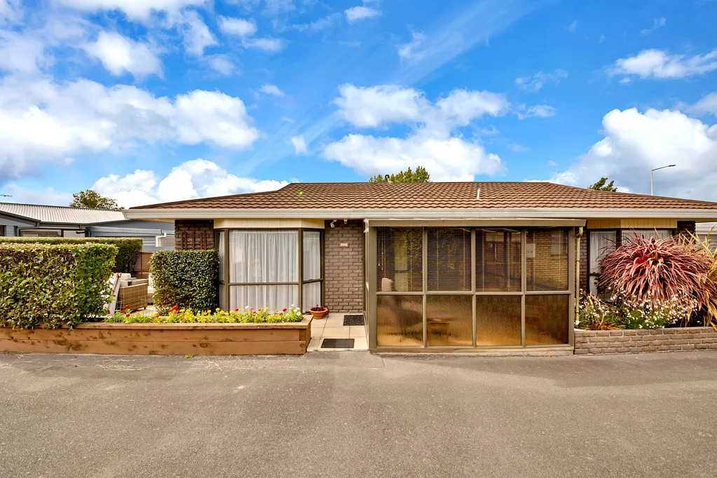2/30 Strickland Street, Somerfield, Canterbury