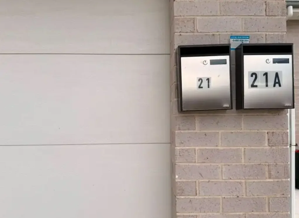 Moss Vale 6 Slaapkamer Two Modern Homes, One Title — Dual Income $1,250/week in Prime Moss Vale