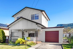 8 Robert Street, Corrimal