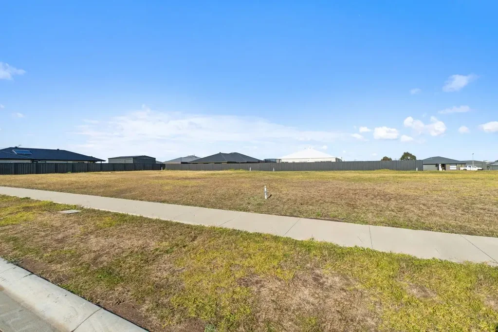 4 Harrison Drive, Maffra, VIC 3860