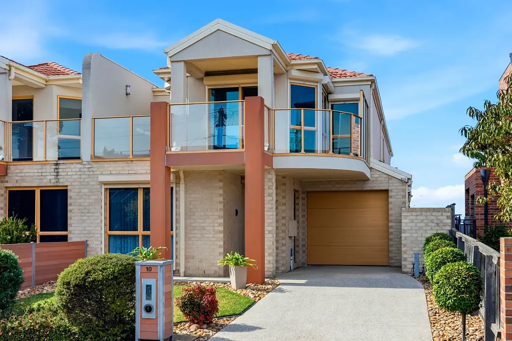 Seaholme 3ห้องนอน 'Parkside' Literally – Such a Fabulous Location