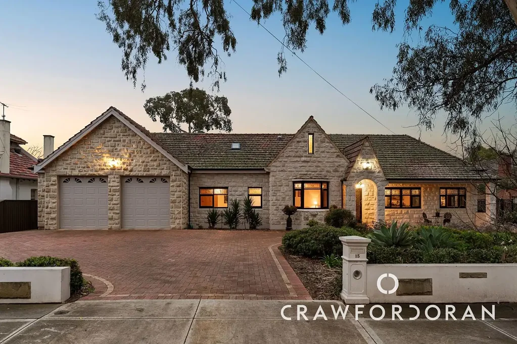 Woodville 5房  Grove Grandeur, Built for Entertaining