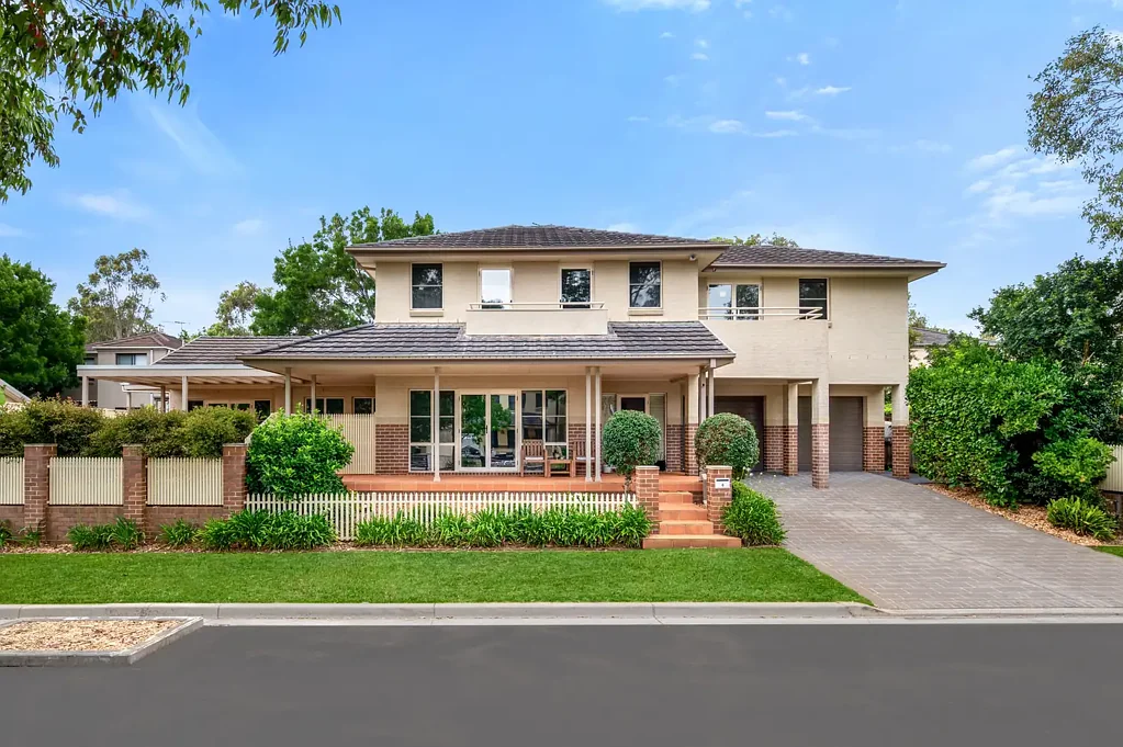 6 Lochview Crescent, Mount Annan, NSW 2567