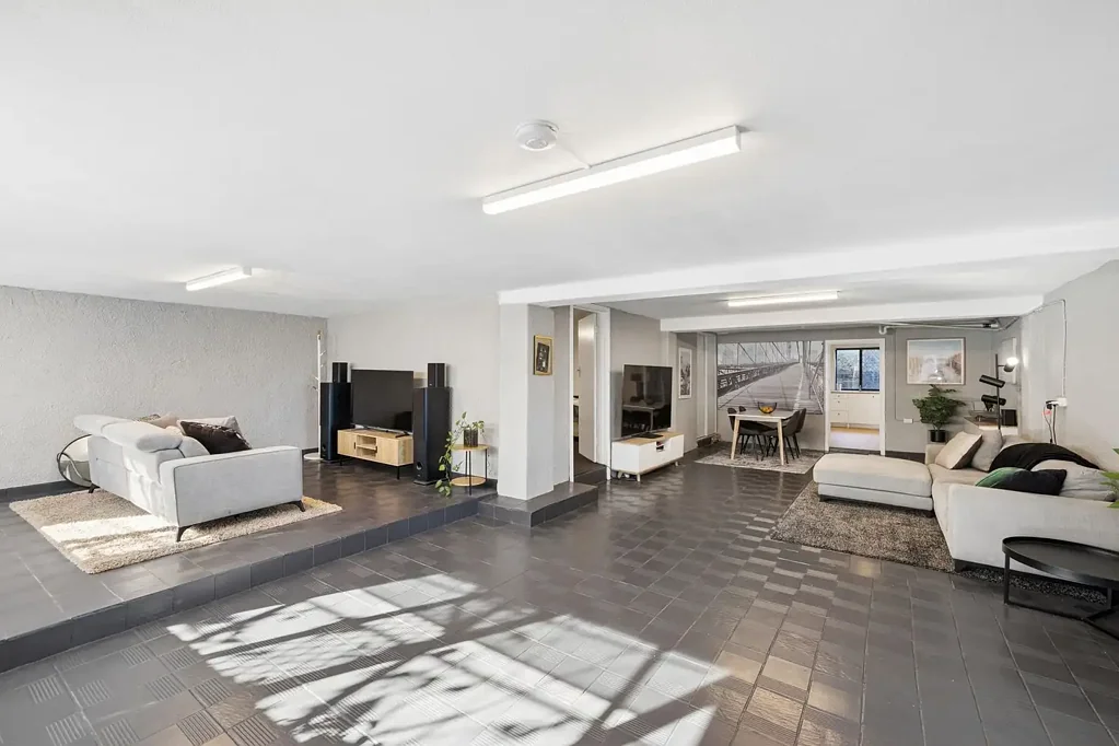 Newly Renovated - Ground Floor Home