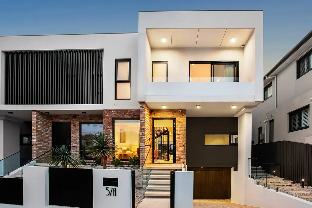 Five Dock 5ਬੈੱਡਰੂਮ State-of-the-art designer home in prime location