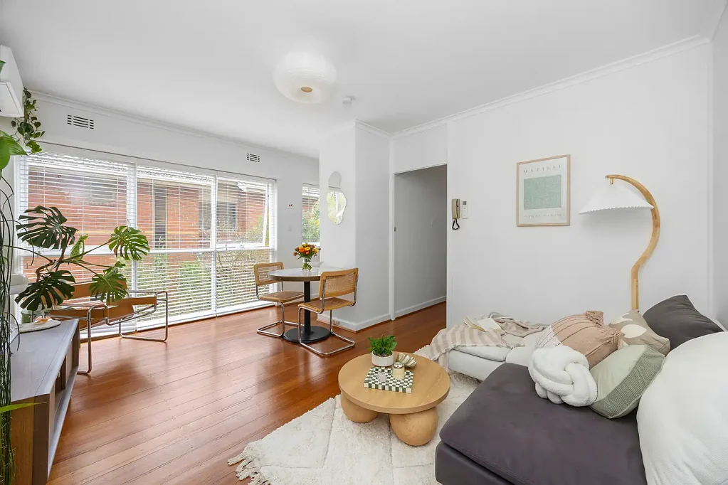 St Kilda East 1ਬੈੱਡਰੂਮ Light-Filled and Leafy St Kilda East Living!