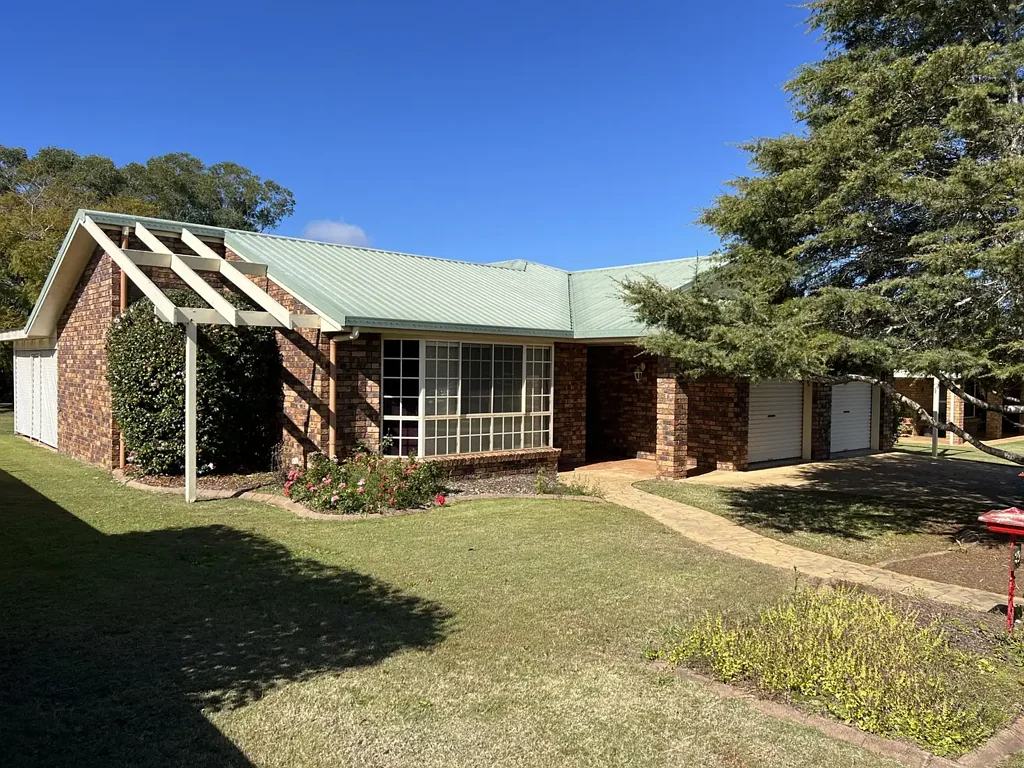 Kingaroy 4部屋 Quality Family Property